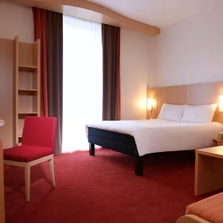 Ibis Centre Perrache Hotel 3*