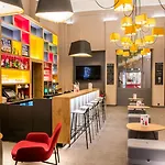 里昂中心佩拉什宜必思酒店 酒店 3*