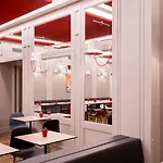 里昂中心佩拉什宜必思酒店 3*