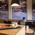 Отель Ibis Centre Perrache 3*
