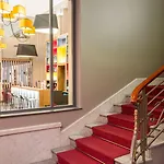 Hotel Ibis Centre Perrache 3*